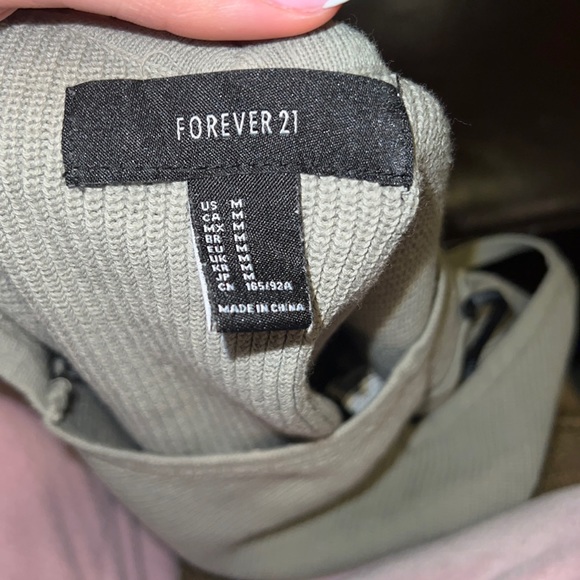 Forever 21 Crop Top - Picture 2 of 2